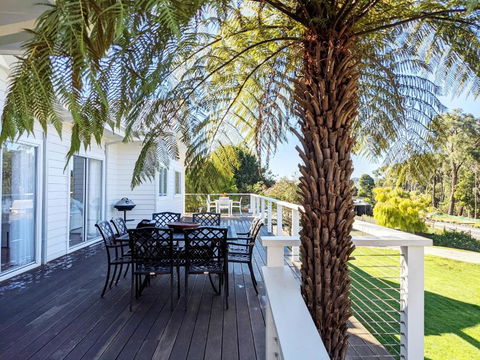 Perfect Location For Yarra Valley Dandenong Ranges - VIC Tourism 1