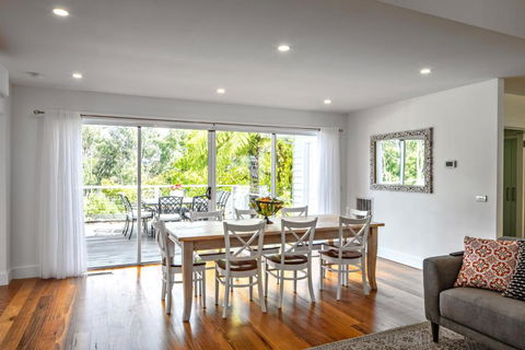 Perfect Location For Yarra Valley Dandenong Ranges - VIC Tourism 3