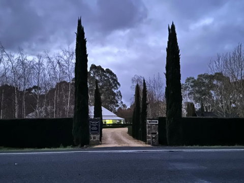 Petschel House - VIC Tourism 0