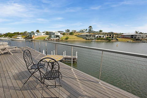 Pier 37 - VIC Tourism 2
