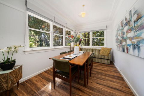 Pine Lodge - VIC Tourism 3