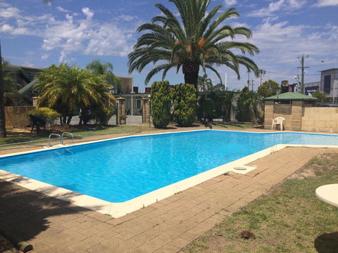 Platinum Motel - VIC Tourism 0