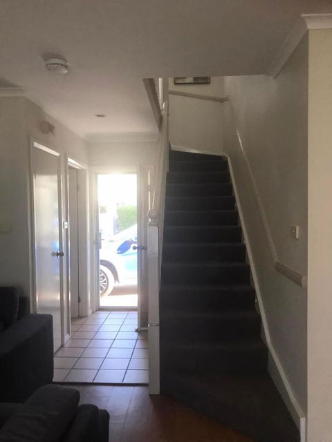 Poppies Lakeview Terrace - 2 Bedroom - VIC Tourism 2