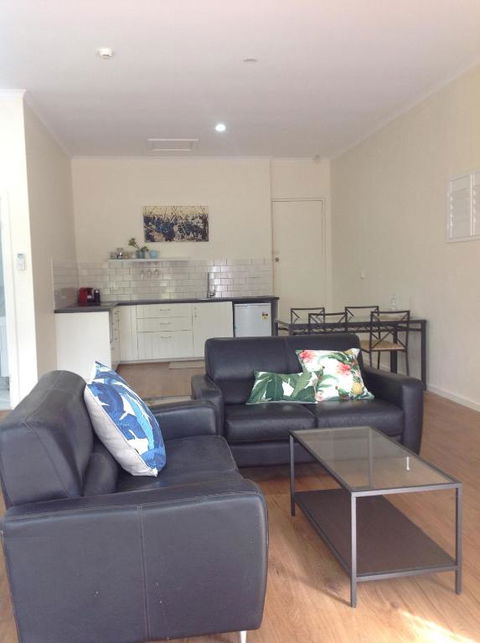 Port Elliot Rural Retreat - VIC Tourism 3