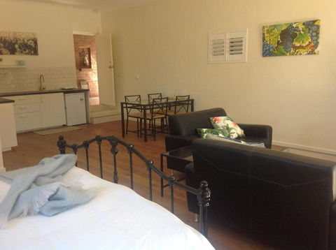 Port Elliot Rural Retreat - VIC Tourism 2