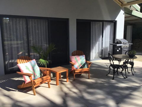 Port Elliot Rural Retreat - VIC Tourism 1