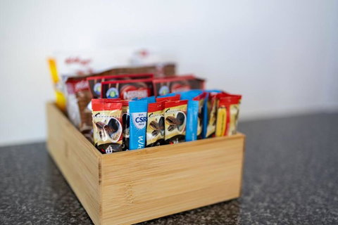 Port Lincoln Shark Apartment 5 - VIC Tourism 2