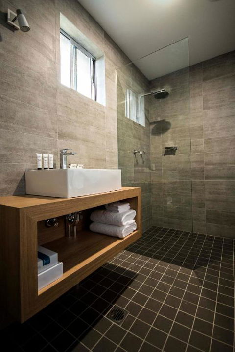 Quays Hotel - VIC Tourism 3