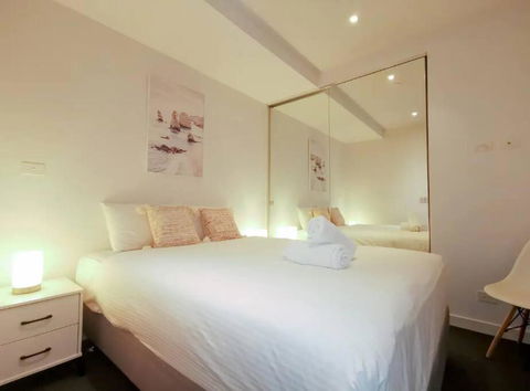 PR126-1 BR Comfy Stay Next To Station With FREE Parking - VIC Tourism 0