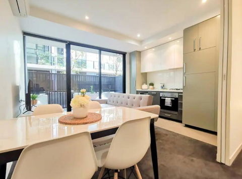 PR126-1 BR Comfy Stay Next To Station With FREE Parking - VIC Tourism 2