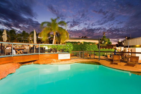 Potshot Hotel Resort - VIC Tourism 2