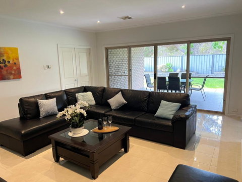 Premium Barossa Getaway - VIC Tourism 1