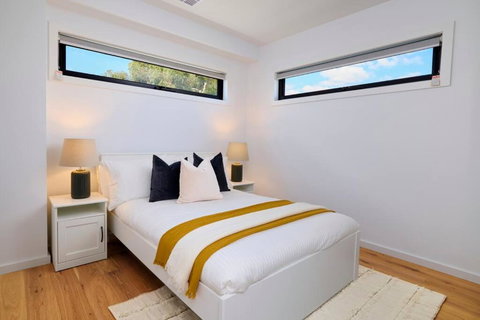 Preston Lux House 5 Bed 5 Bath - VIC Tourism 3