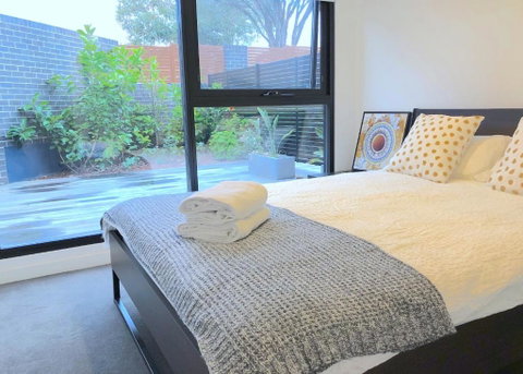 Pride Bentleigh Apartment With Private Garden - VIC Tourism 1