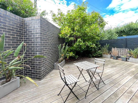 Pride Bentleigh Apartment With Private Garden - VIC Tourism 2