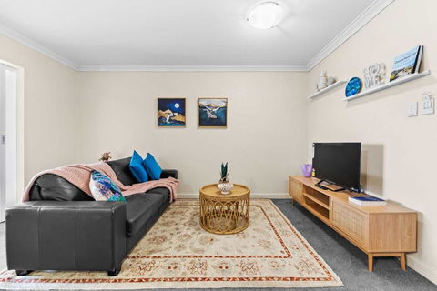 Prime Perth Apartment - VIC Tourism 1