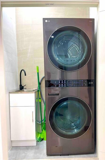 Private, Modern & Luxurious Granny Flat - VIC Tourism 2