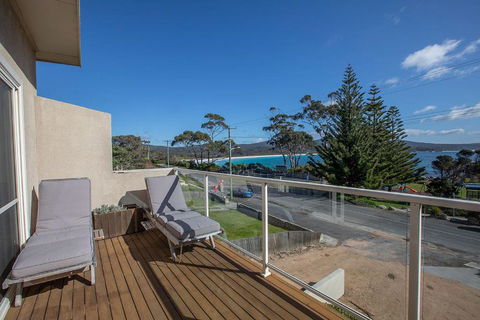 Quarterdeck Apartment - VIC Tourism 0