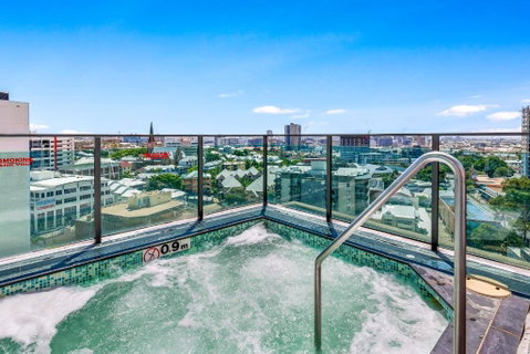 Quattro Apartments - VIC Tourism 0