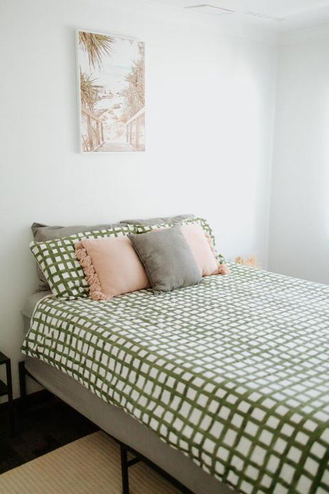 Quiet Corner Sleeps 4, Near Perth & Fremantle - VIC Tourism 2