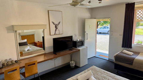 Quirindi Sunflower Motor Inn - VIC Tourism 2