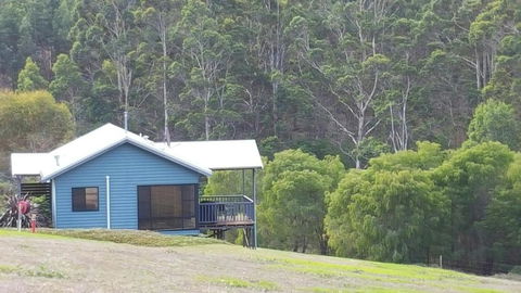 Rainbow Trail Chalets - VIC Tourism 0