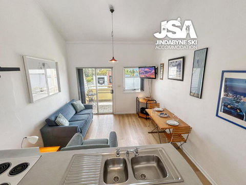 Razorback 3 - VIC Tourism 1