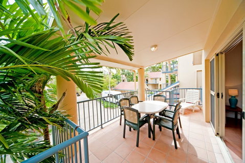 At Beach Court Holiday Villas - VIC Tourism 2