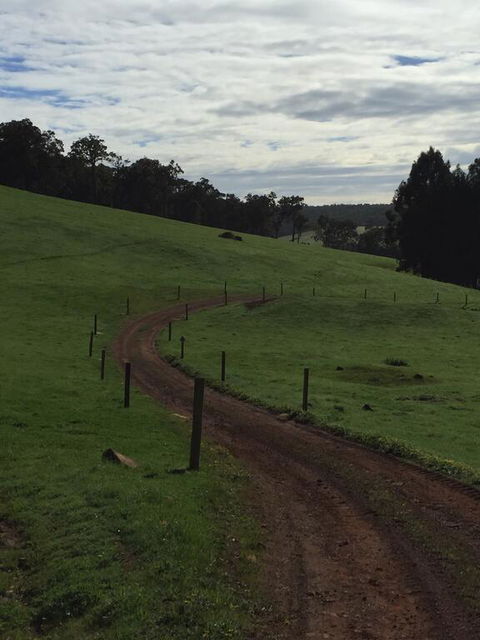 Atina Rocks Country Homestead - VIC Tourism 1