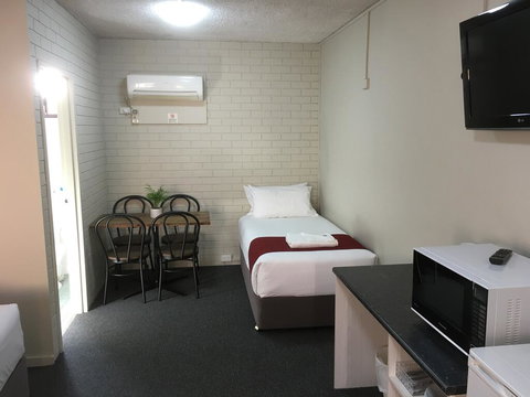 Atlas Motel - VIC Tourism 3