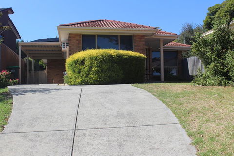 Australian Home Away @ Doncaster Anderson Creek 2 - VIC Tourism 1