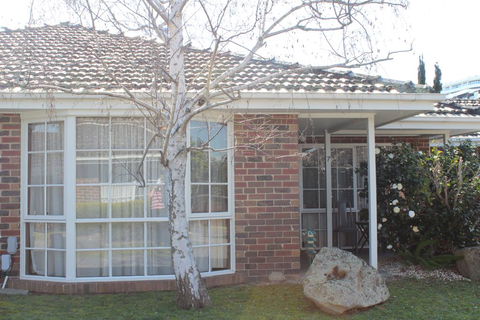 Australian Home Away @ Doncaster Elgar - VIC Tourism 0