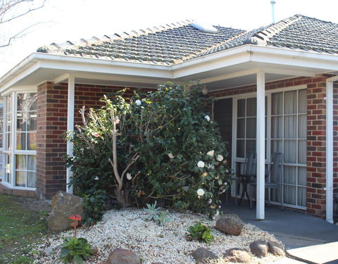Australian Home Away @ Doncaster Elgar - VIC Tourism 1