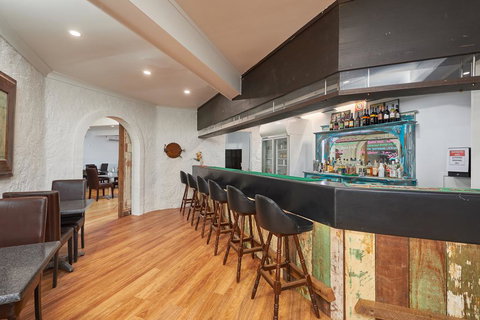 Australian Homestead Motor Lodge - VIC Tourism 3