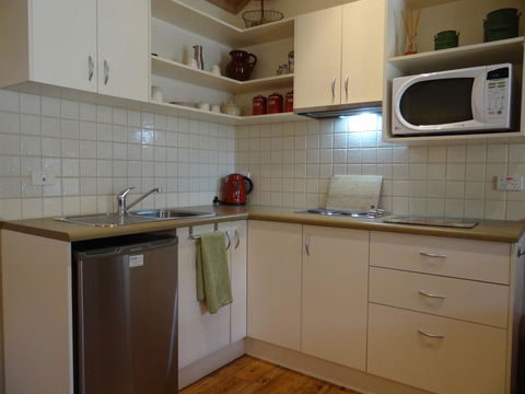 Autumn Affair Cottage 6 - VIC Tourism 2