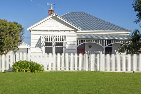 Avery Cottage - VIC Tourism 0
