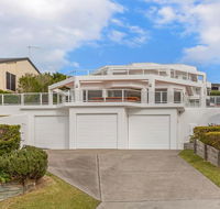 Azur 1 - South One Mile Beach - VIC Tourism