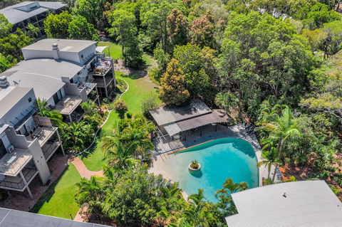 Baden 65 - Rainbow Shores, Overlooking Lap Pool, Ground Floor, Air Conditioning - VIC Tourism 1