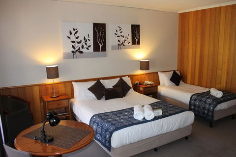 Bakery Hill Motel - VIC Tourism 1
