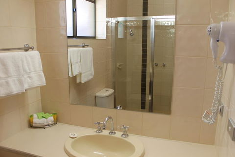 Bakery Hill Motel - VIC Tourism 3
