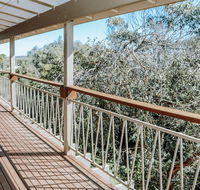 Banksia Beach House - VIC Tourism