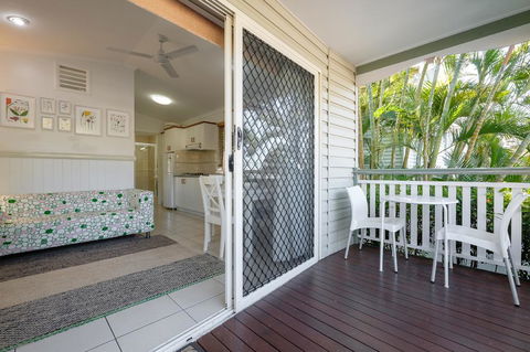 Barney Beach Accommodation - VIC Tourism 3
