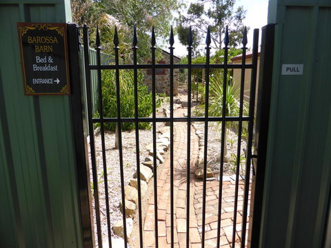 Barossa Barn Bed And Breakfast - VIC Tourism 3