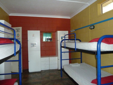 Bateman Bay Holiday Park & Batemans Bay YHA - VIC Tourism 1