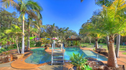 Bays Holiday Park - VIC Tourism 1