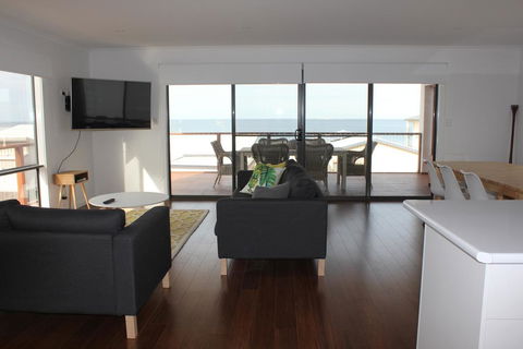 Beach House At Arno - VIC Tourism 2