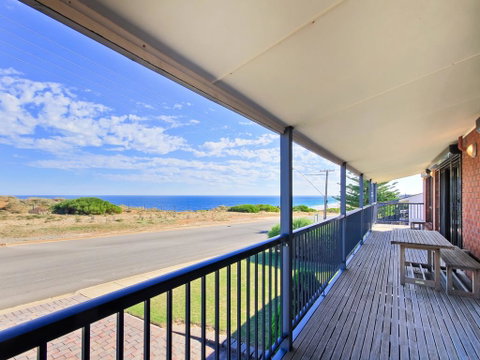 Beach House At Moana - VIC Tourism 0