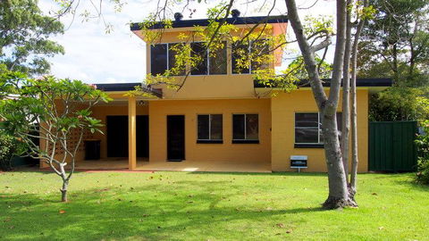 Beach House In Mylestom - VIC Tourism 0