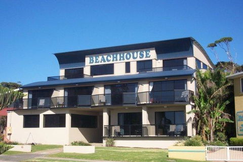 Beach House Mollymook - VIC Tourism 1