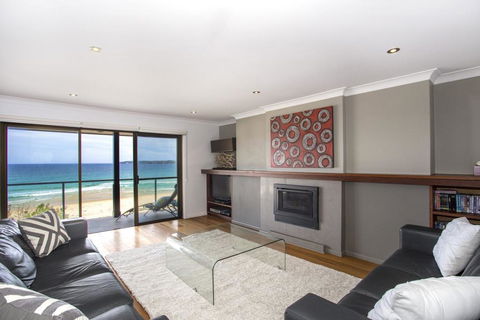 Beach Rd 24 Mollymook - VIC Tourism 3